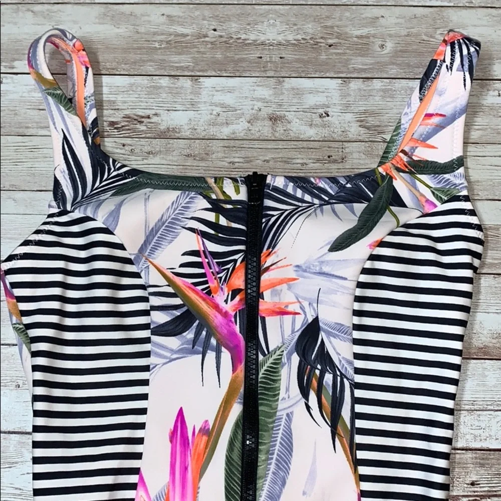 Body Glove Bathing Suit Swimsuit Size Small - Picture 8 of 12